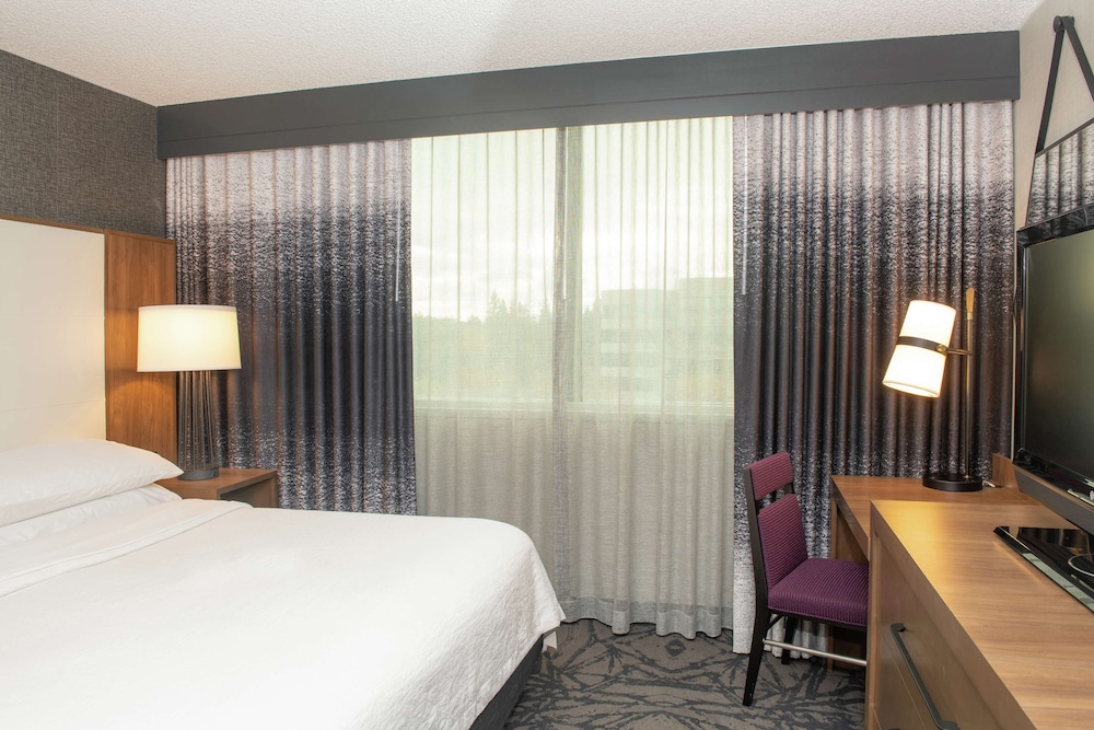 Embassy Suites Walnut Creek 13/81