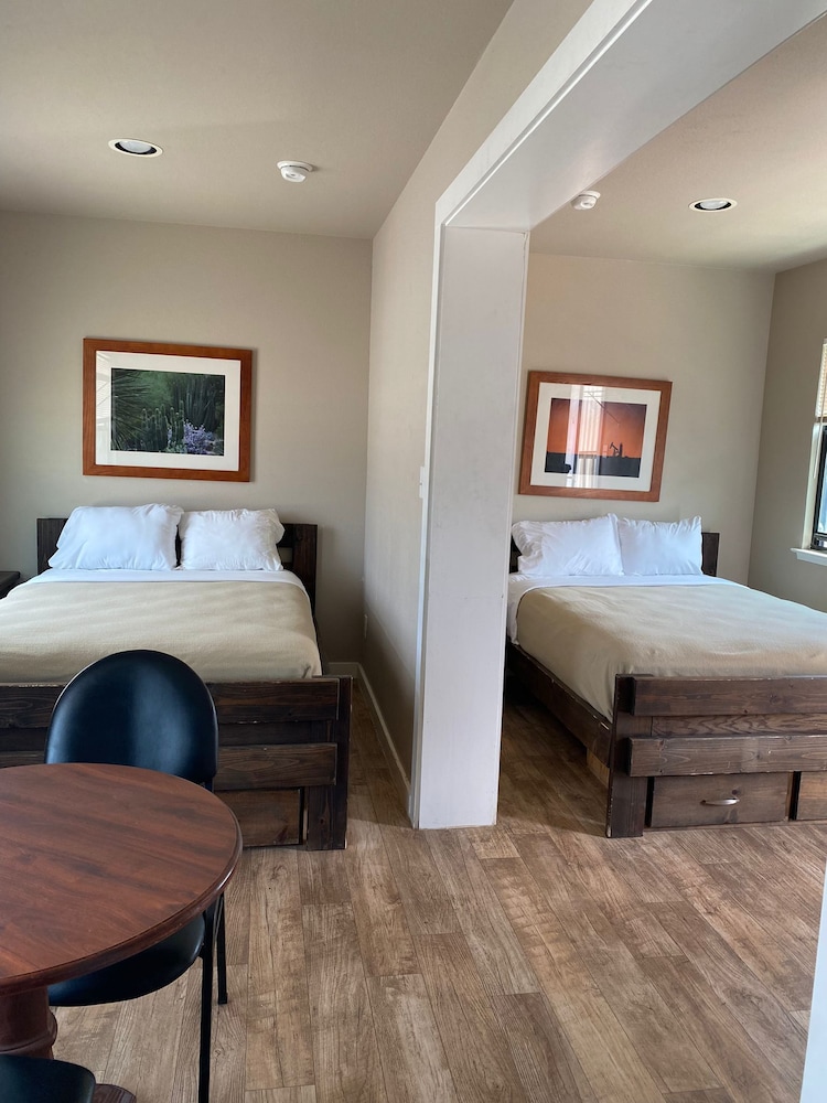 OYO Hotel Big Lake Hwy 137 TX 12/49
