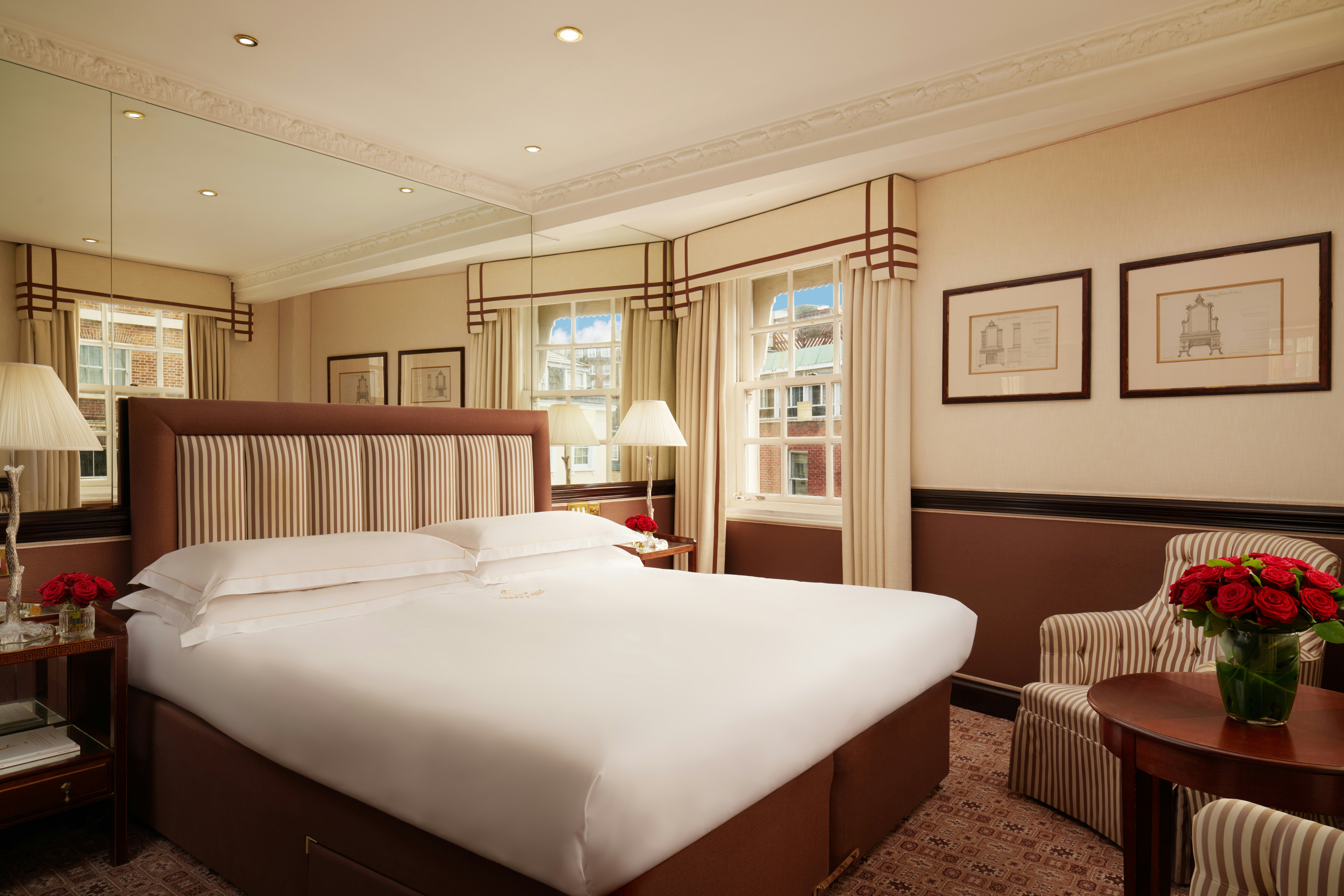 SUPERIOR, KING BED
