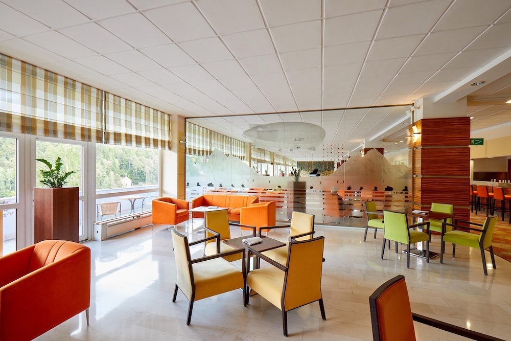 Hotel Behounek 68/77