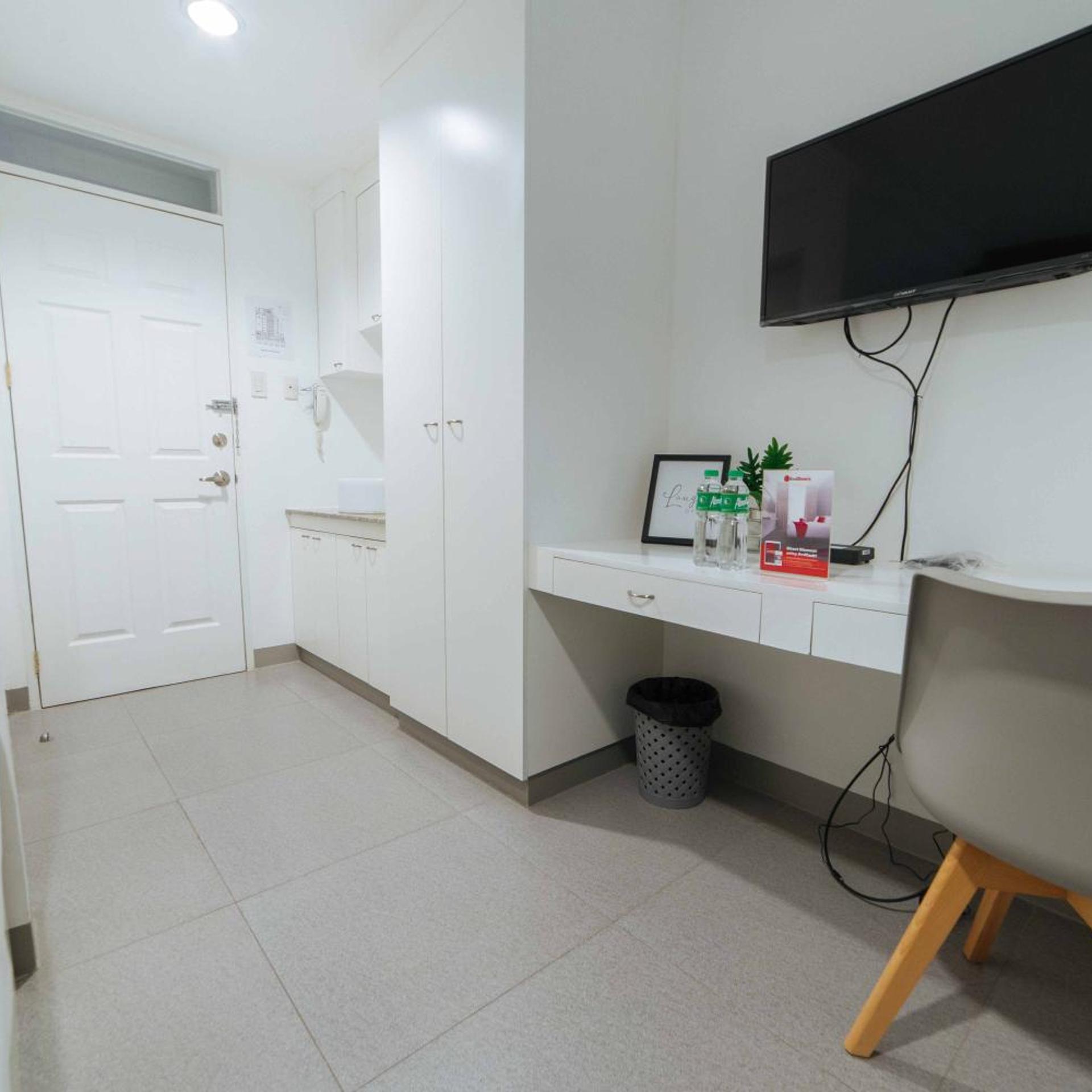 Reddoorz Plus Roxas St. Davao 49/49