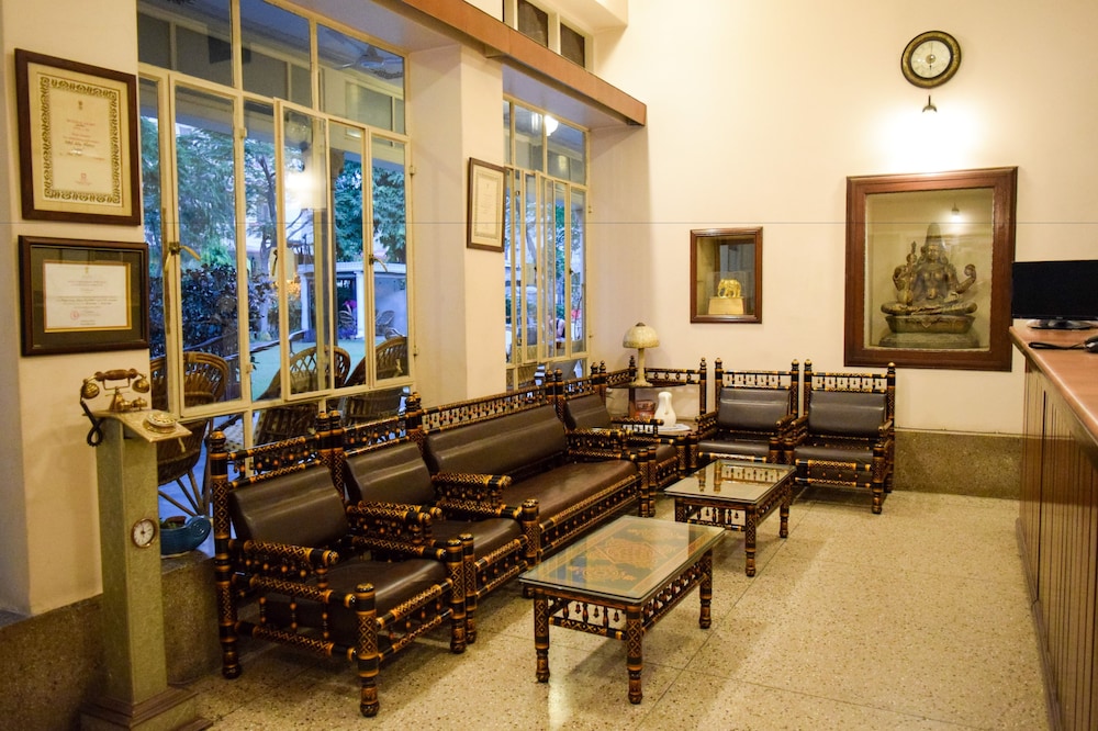 Hotel Arya Niwas 30/47