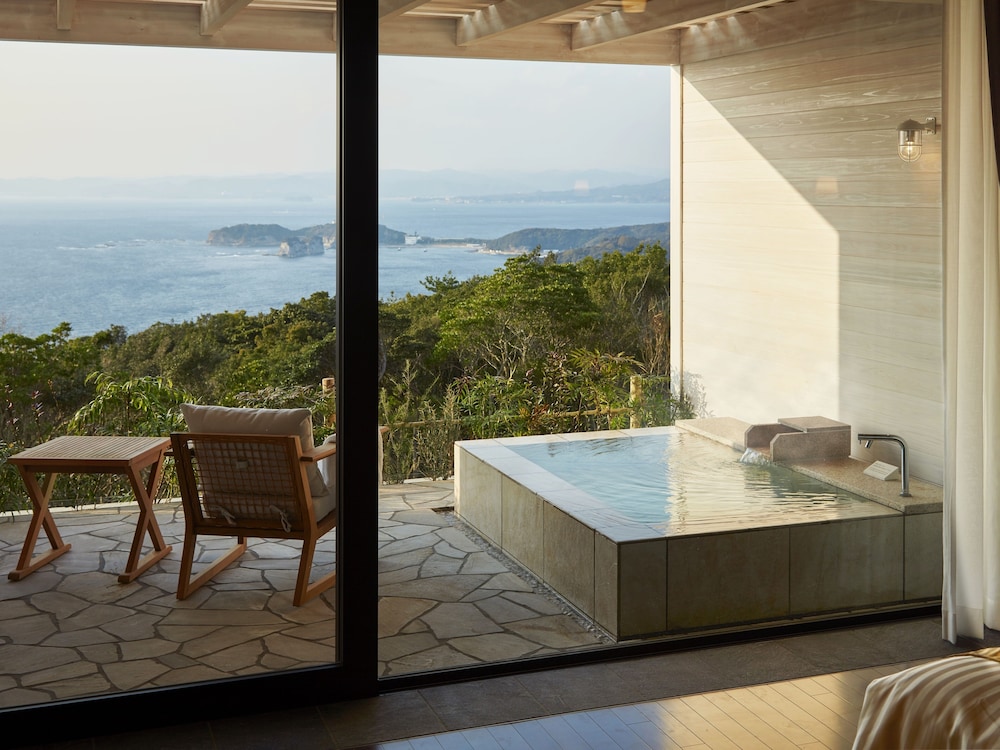 Infinito Hotel and Spa Nanki Shirahama (ex Green Hill Shirahama Hotel) 17/45