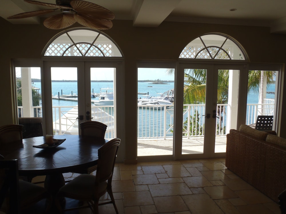 February Point Resort Estates Bb1 30/50