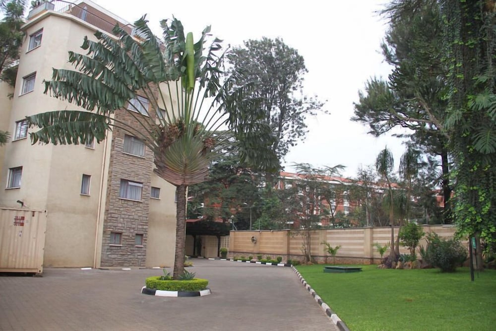 Mimosa Court Apartments 44/50