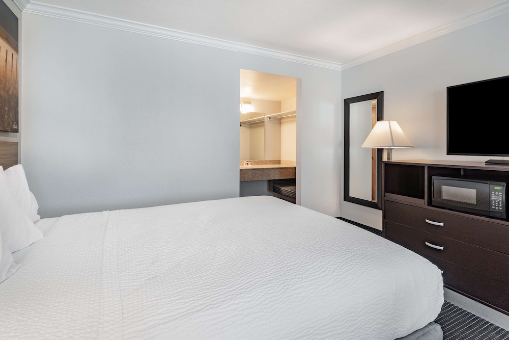 Days Inn By Wyndham Winnemucca 18/56