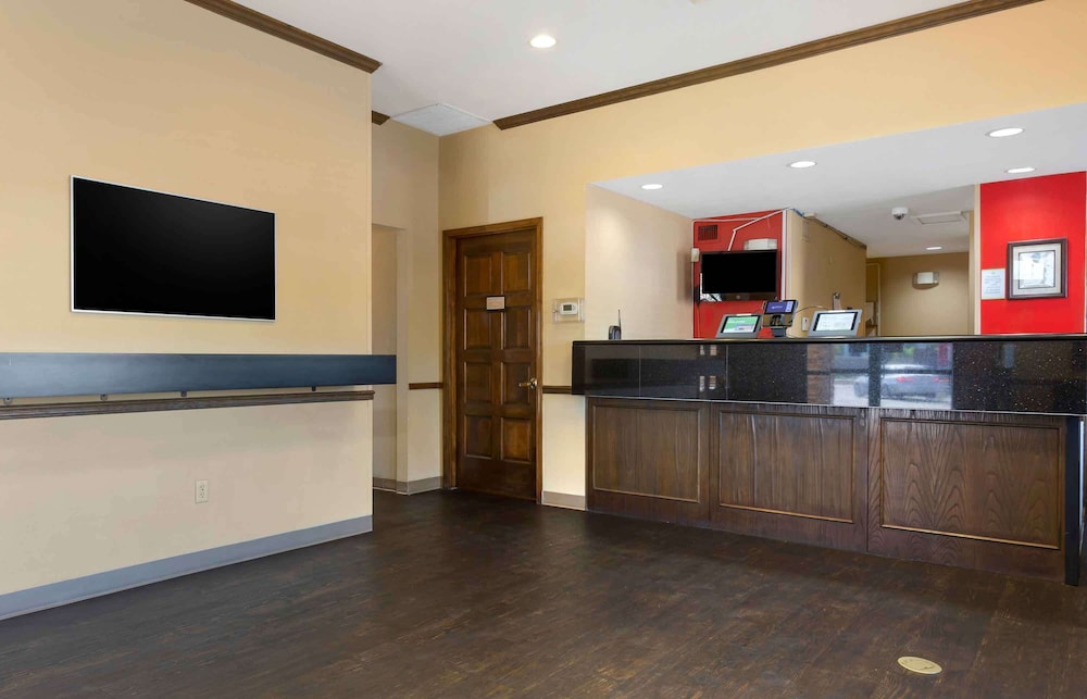 Extended Stay America Select Suites Phoenix Airport E Oak St 11/56