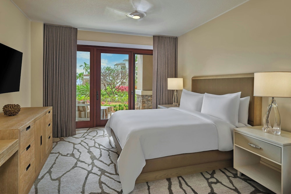 2 BEDROOMS, CLUB