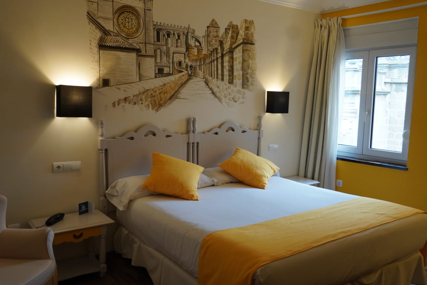 Room, Queen Bed, Cathedral View