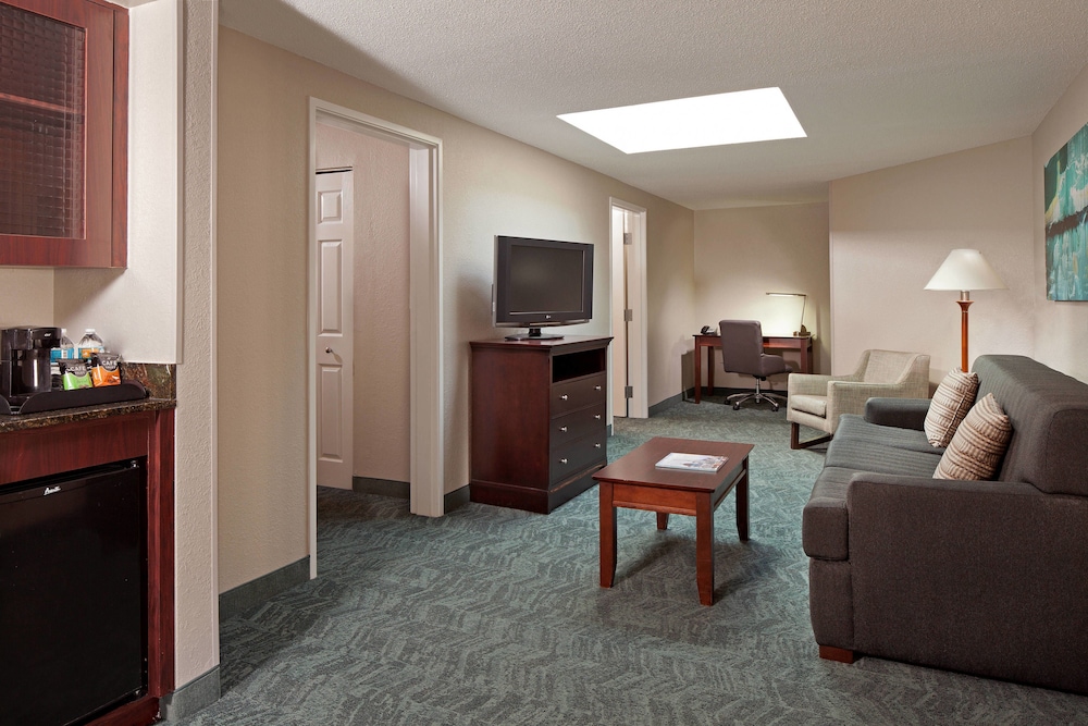 SPRINGHILL SUITES MARRIOTT BALTIMORE DOWNTOWN/INNER HARBOR 27/36