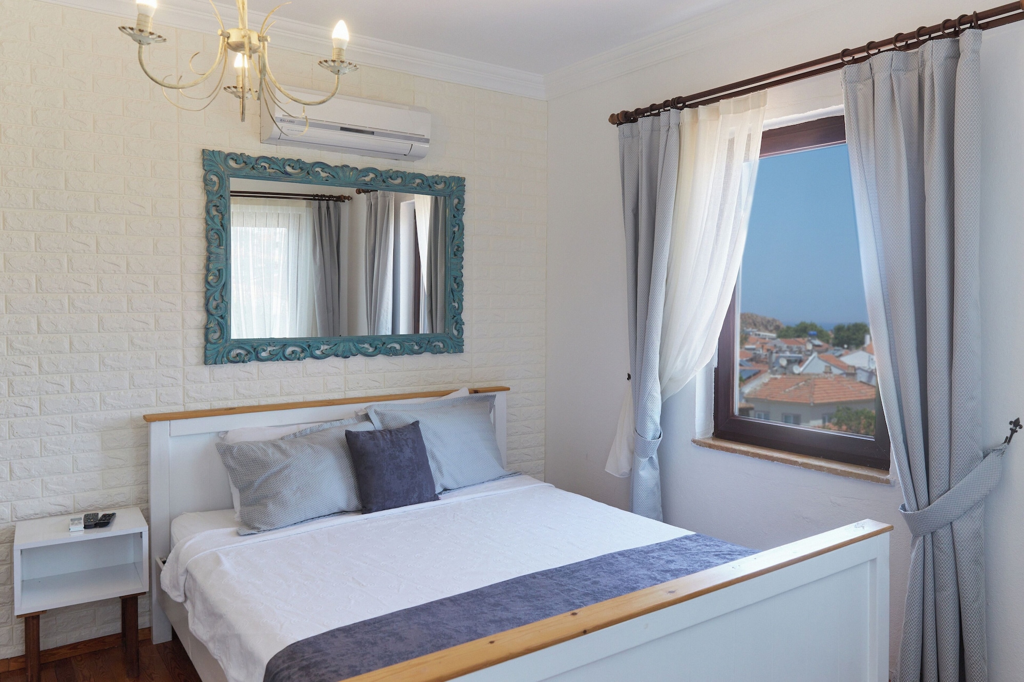 STANDARD, DOUBLE BED