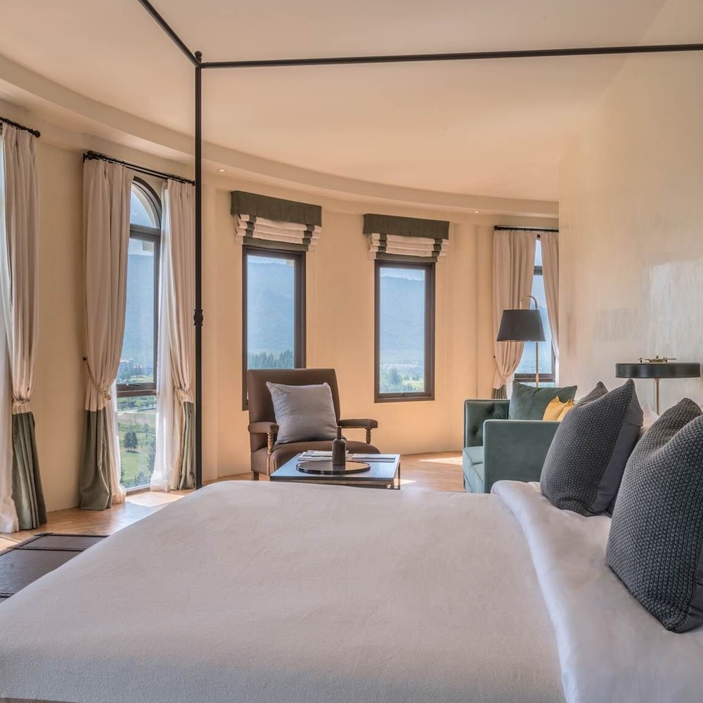 Room, King Bed, with View, Attic