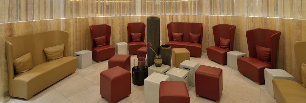 Hotel Latini 64/75