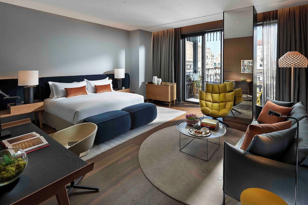 Mandarin, Junior Suite
