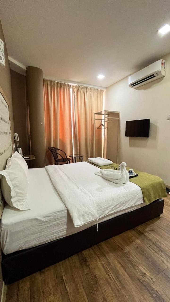 Deluxe, Double Bed