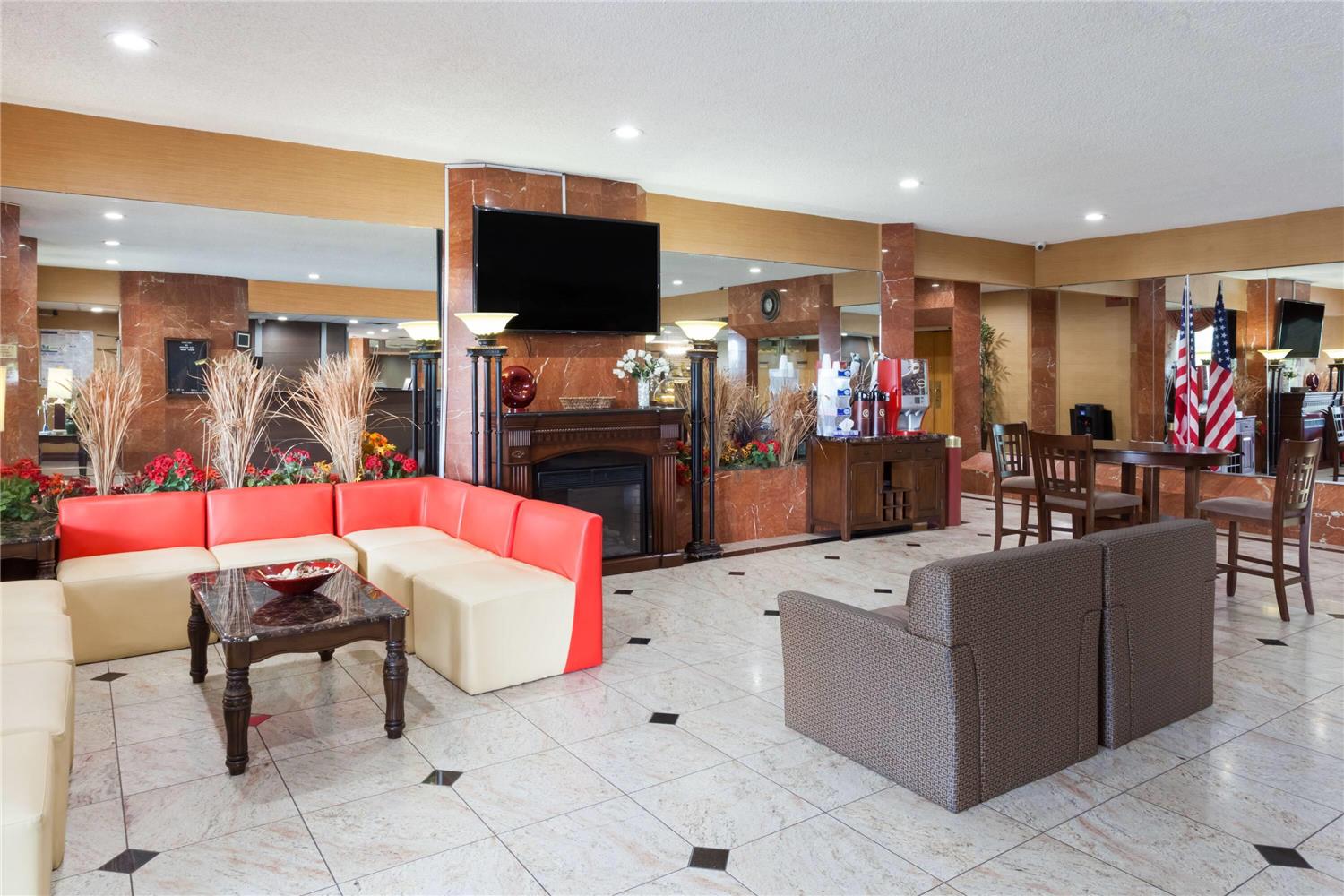 Ramada By Wyndham Newburgh/West Point 29/46
