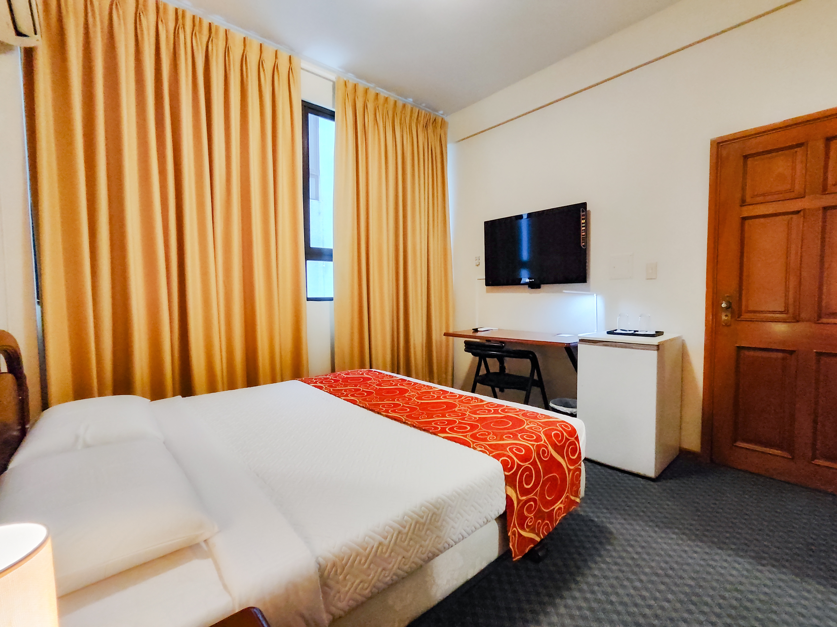 Essential, King Bed