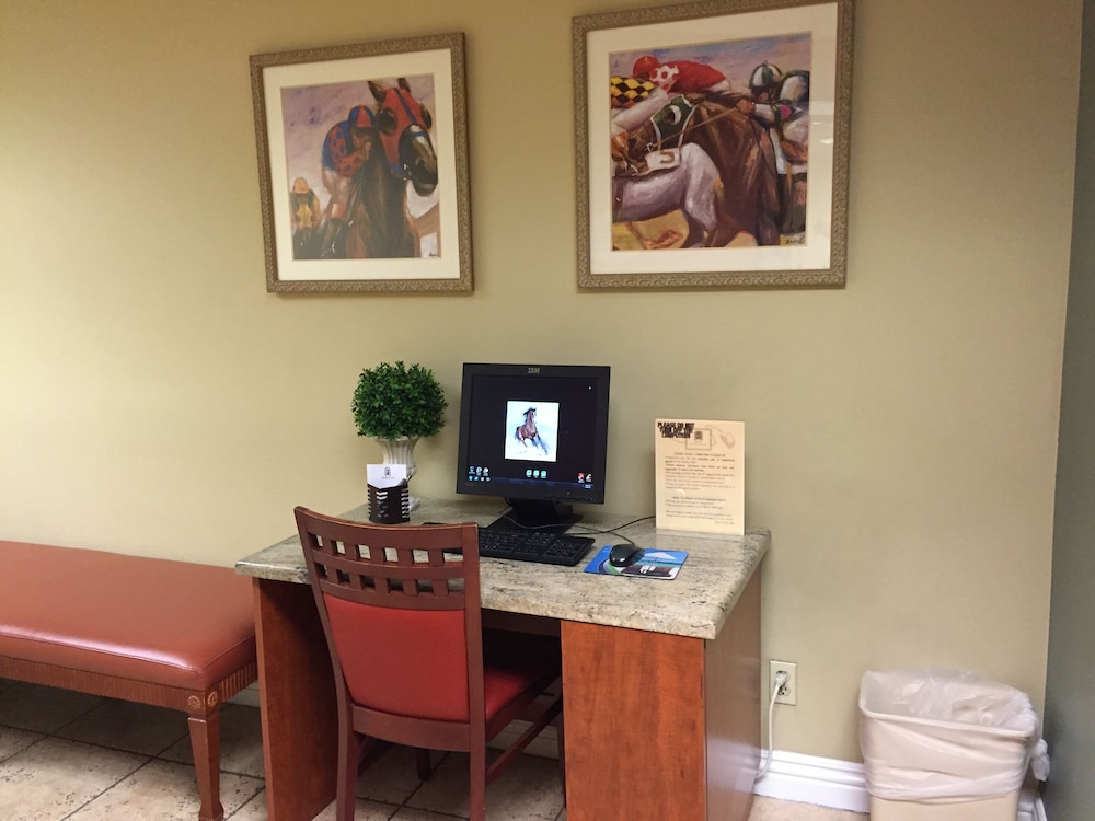 Jockey Resort Suites Center Strip 65/73