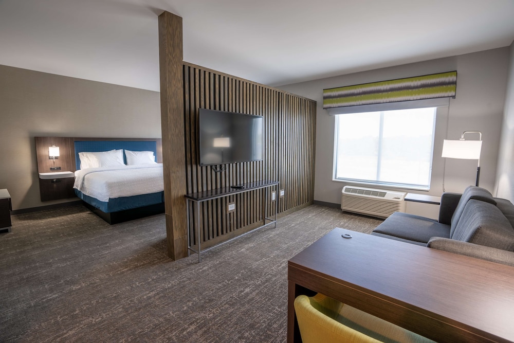 Studio, Suite, King Bed, Sofa, Accessible