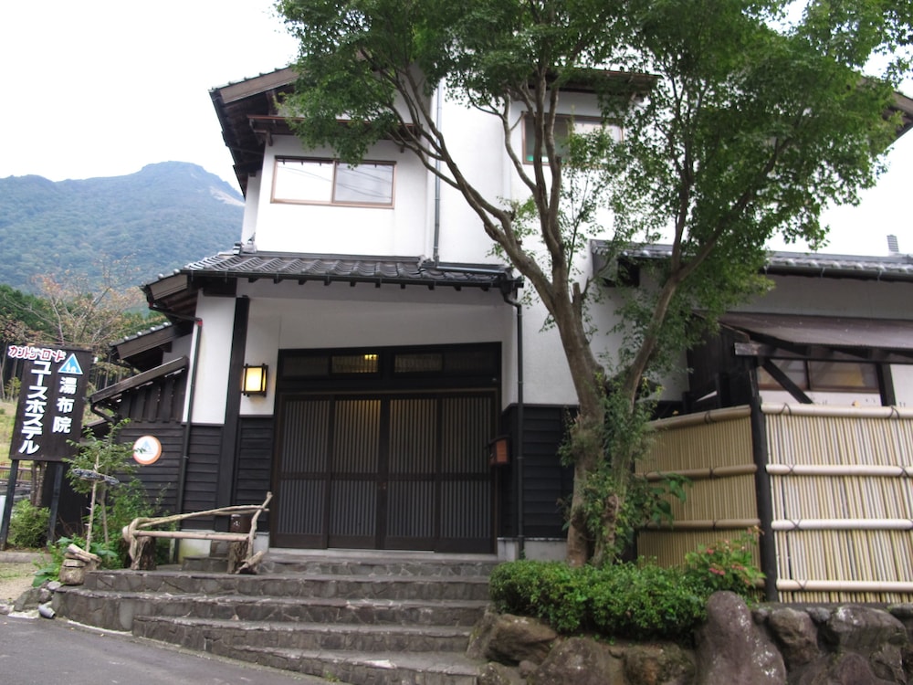 Yufuin Country Road Youth Hostel 8/56