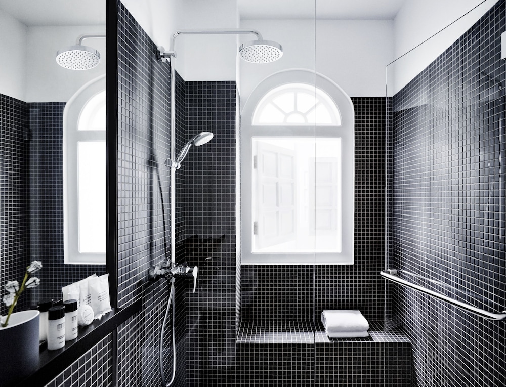 Hotel Mono 51/54