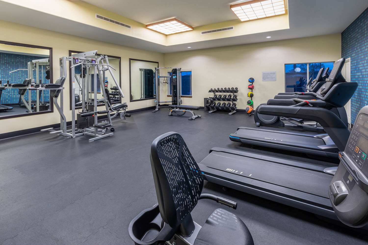 La Quinta Inn & Suites by Wyndham Houston New Caney 20/35