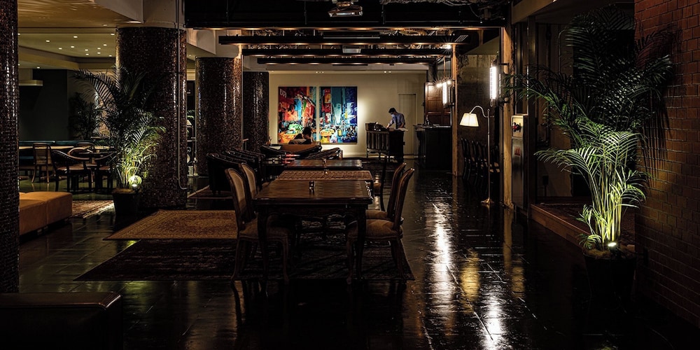 The Steel House (Ex Harmonie Cinq Hotel) 34/41