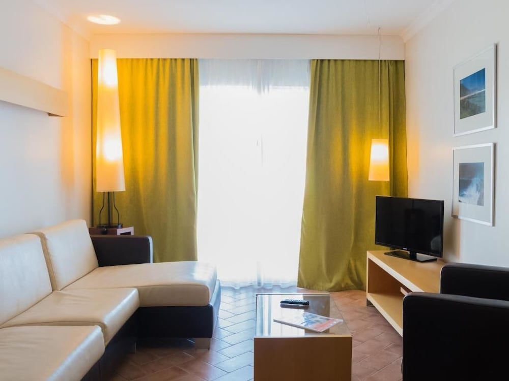 Pontalaia Apartamentos Turisticos 37/74