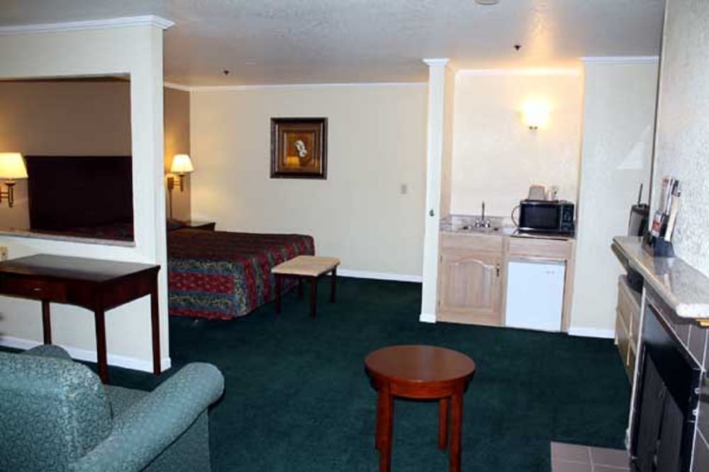 Executive Inn And Suites Sacramento 26/43