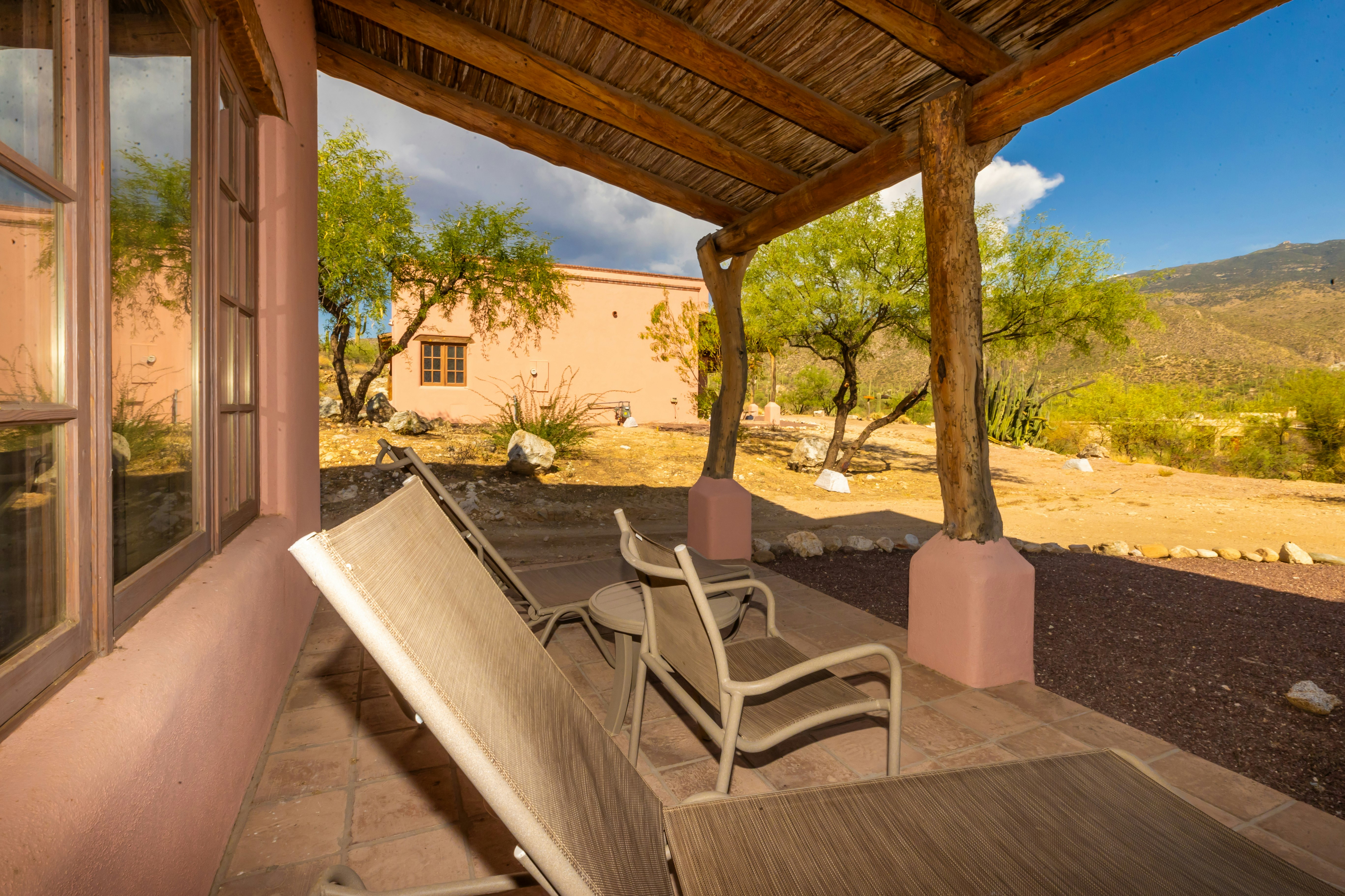 Tanque Verde Ranch 45/76