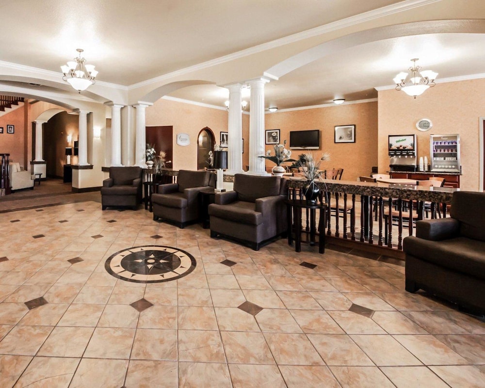 Sleep Inn And Suites Shamrock 10/39