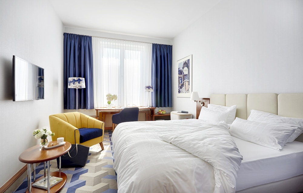 SUPERIOR, DOUBLE BED