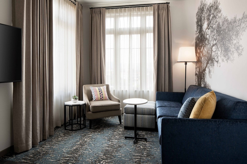 Residence Inn by Marriott Los Angeles Glendale 30/50