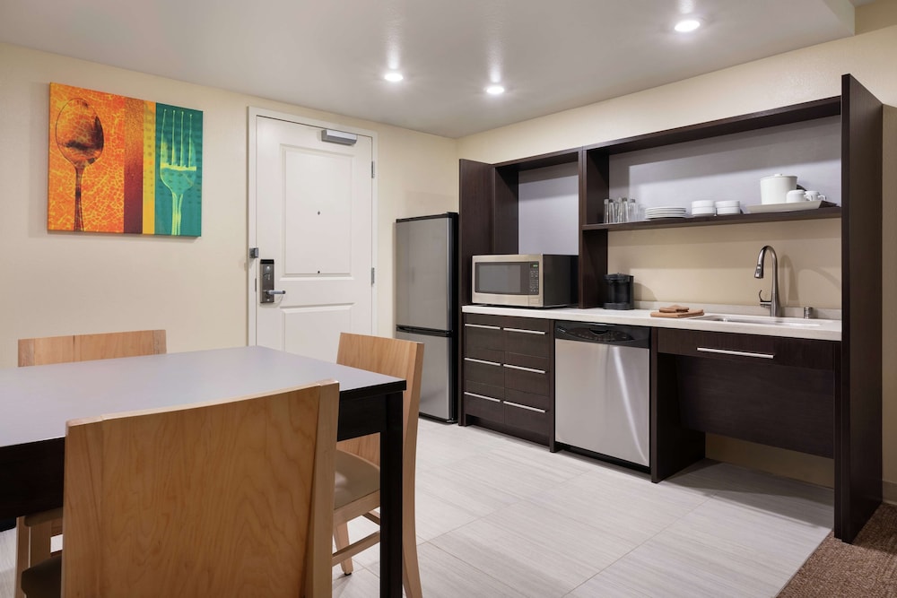 Home2 Suites by Hilton Anchorage/Midtown 8/62