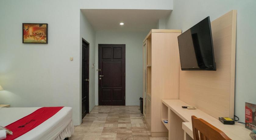 RedDoorz Plus near UIN Banjarmasin 26/52