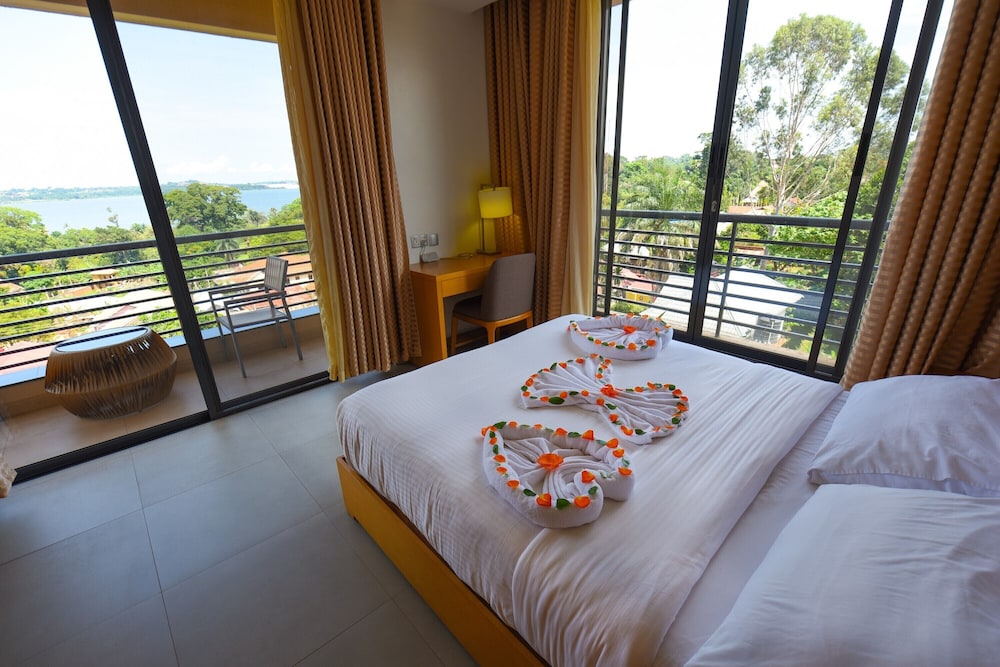 K Hotels 14/54