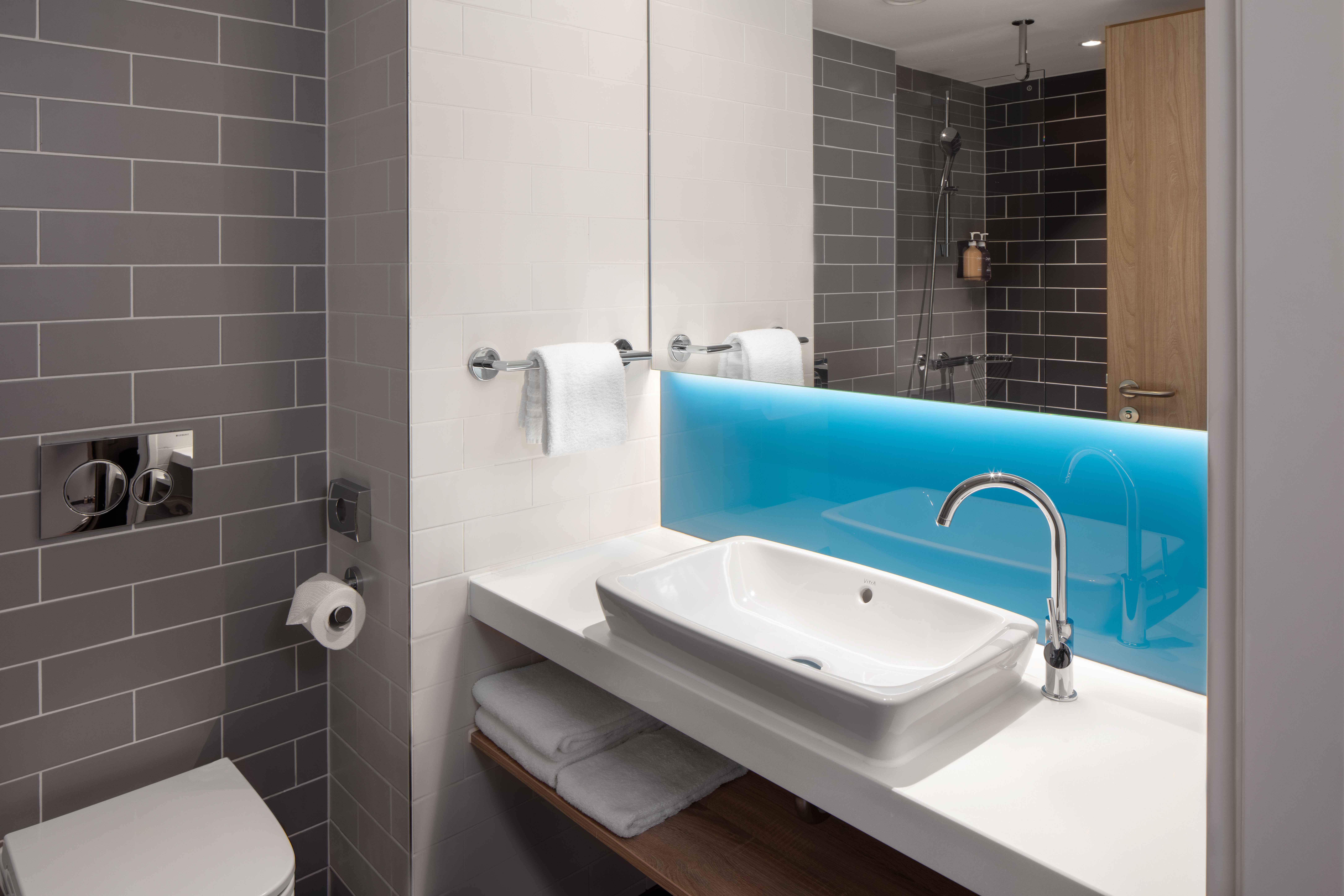 Holiday Inn Express Aarburg - Oftringen 77/80