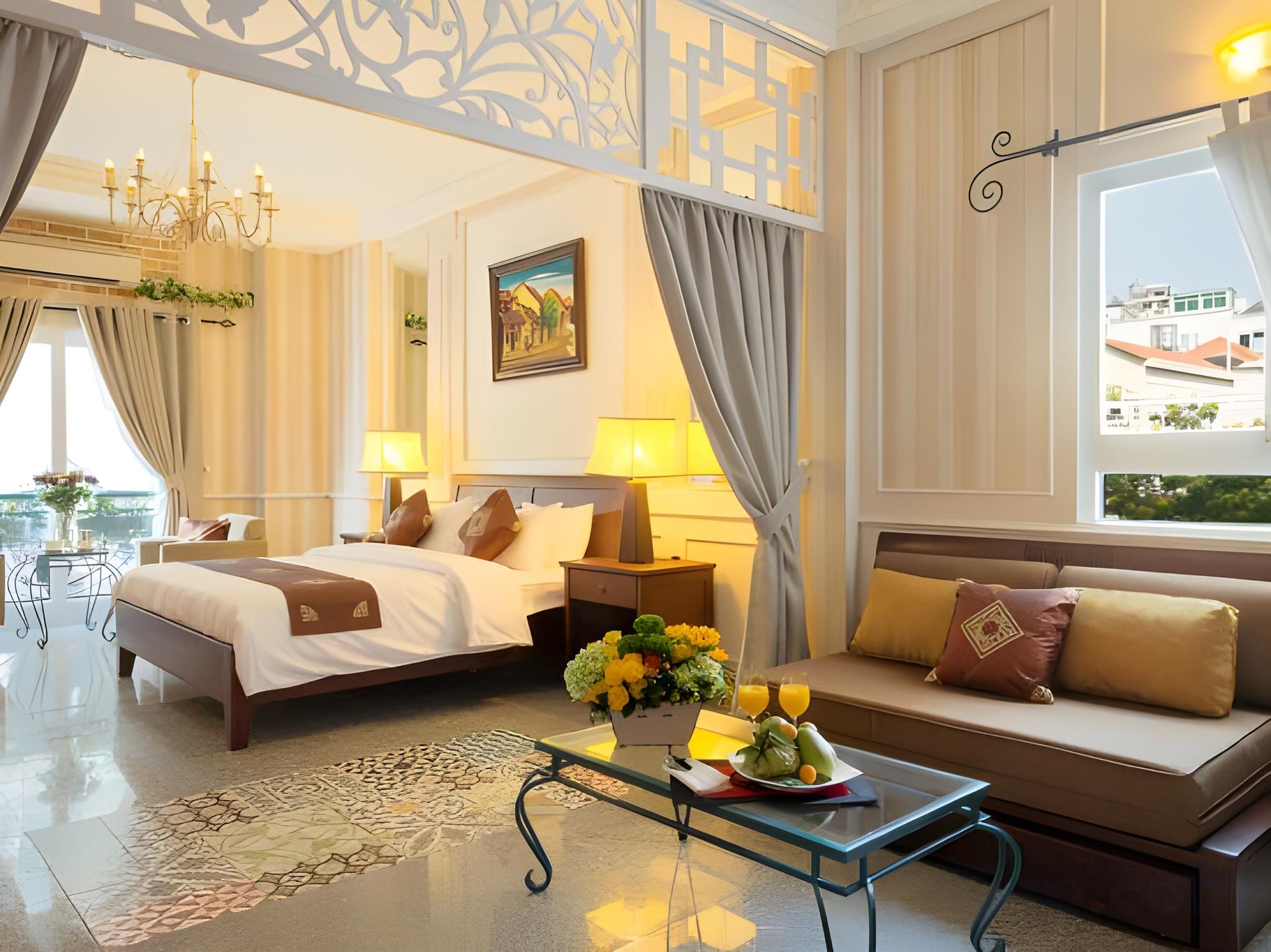 Boutique, Suite, City View