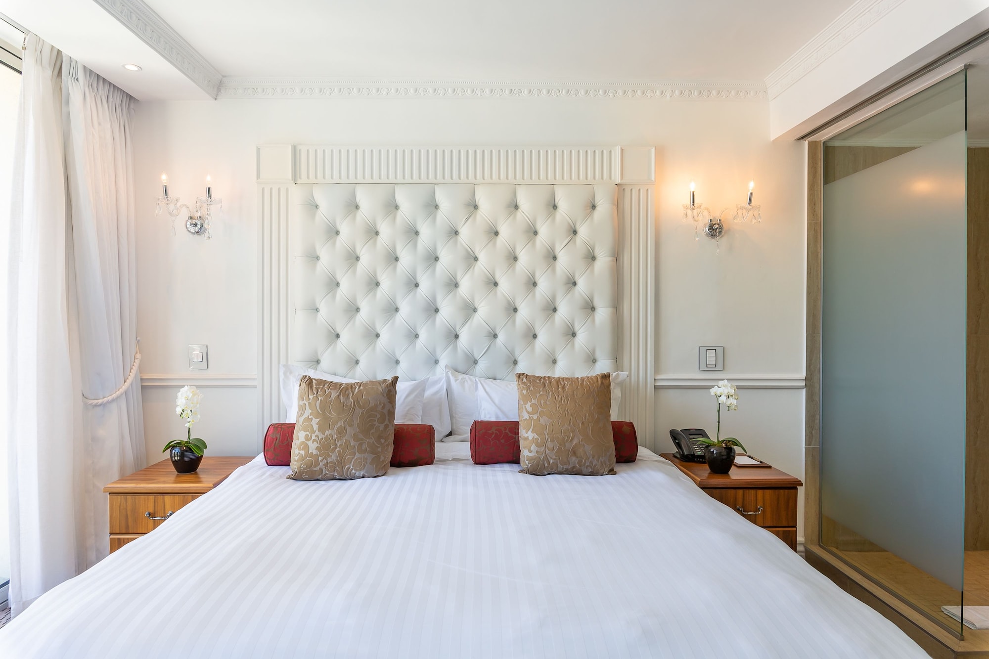 2 BEDROOMS, EXECUTIVE, SUITE