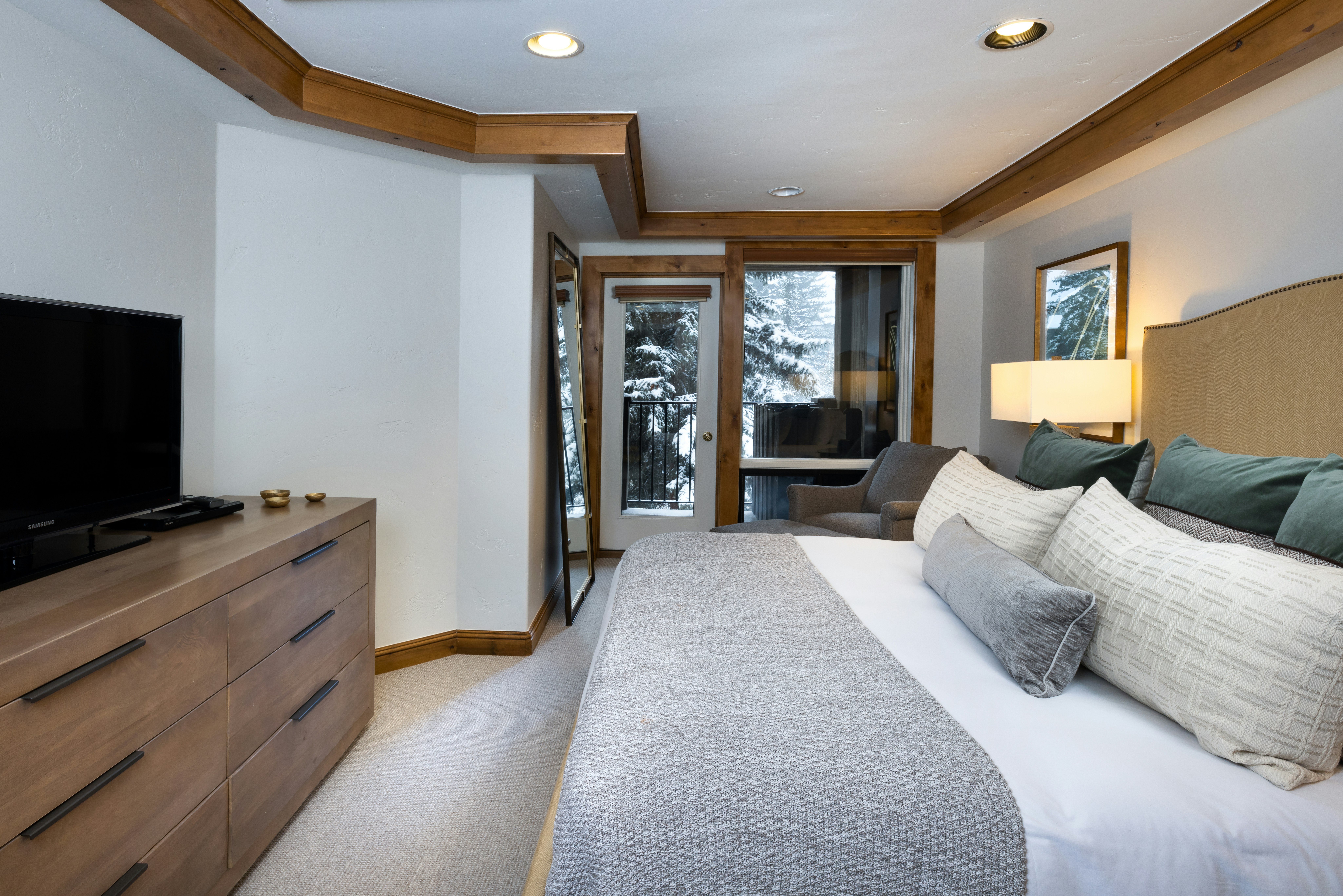 Gravity Haus Vail 7/50