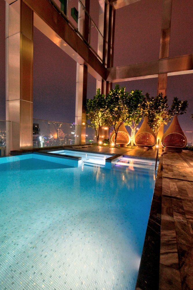 Tropicana The Residences KLCC by Luxury Suites 23/35