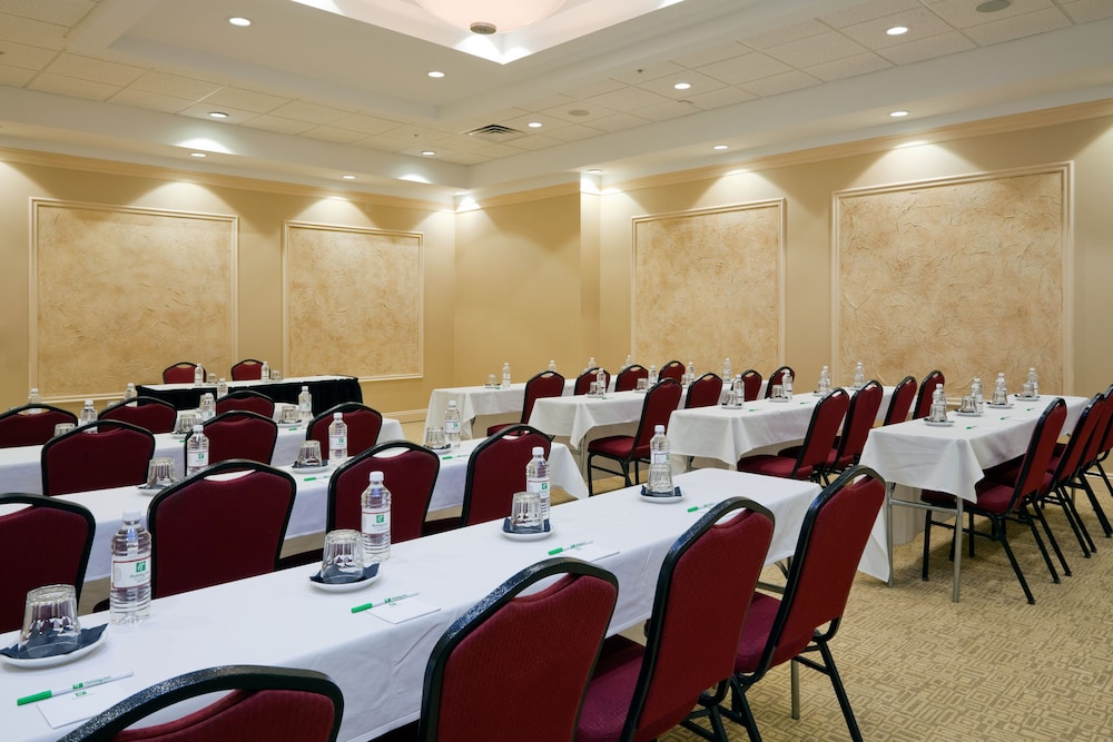 Holiday Inn Baton Rouge College Drive I-10 56/68