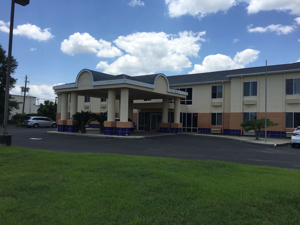 Regency Inn 55/59