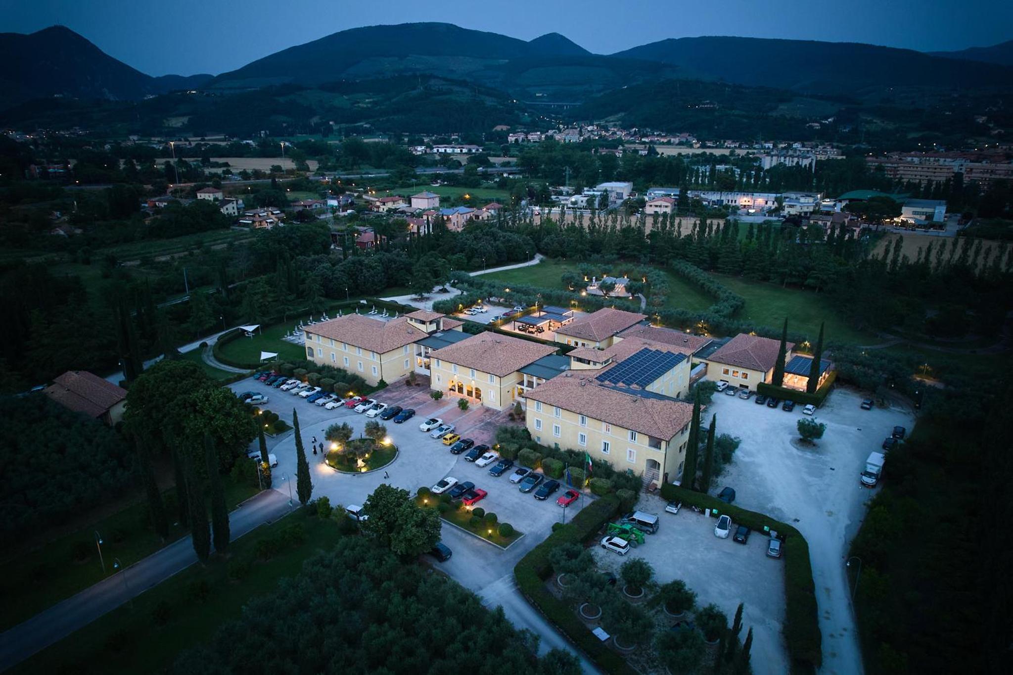 Delfina Palace 3/40