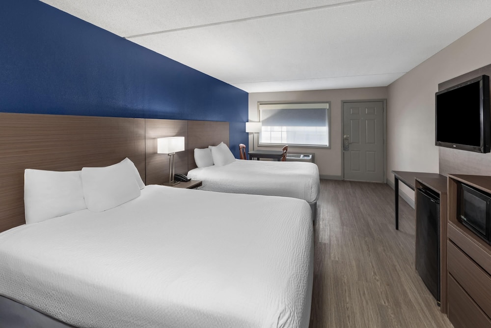 Angel Inn Near IMAX, a Travelodge by Wyndham 16/50
