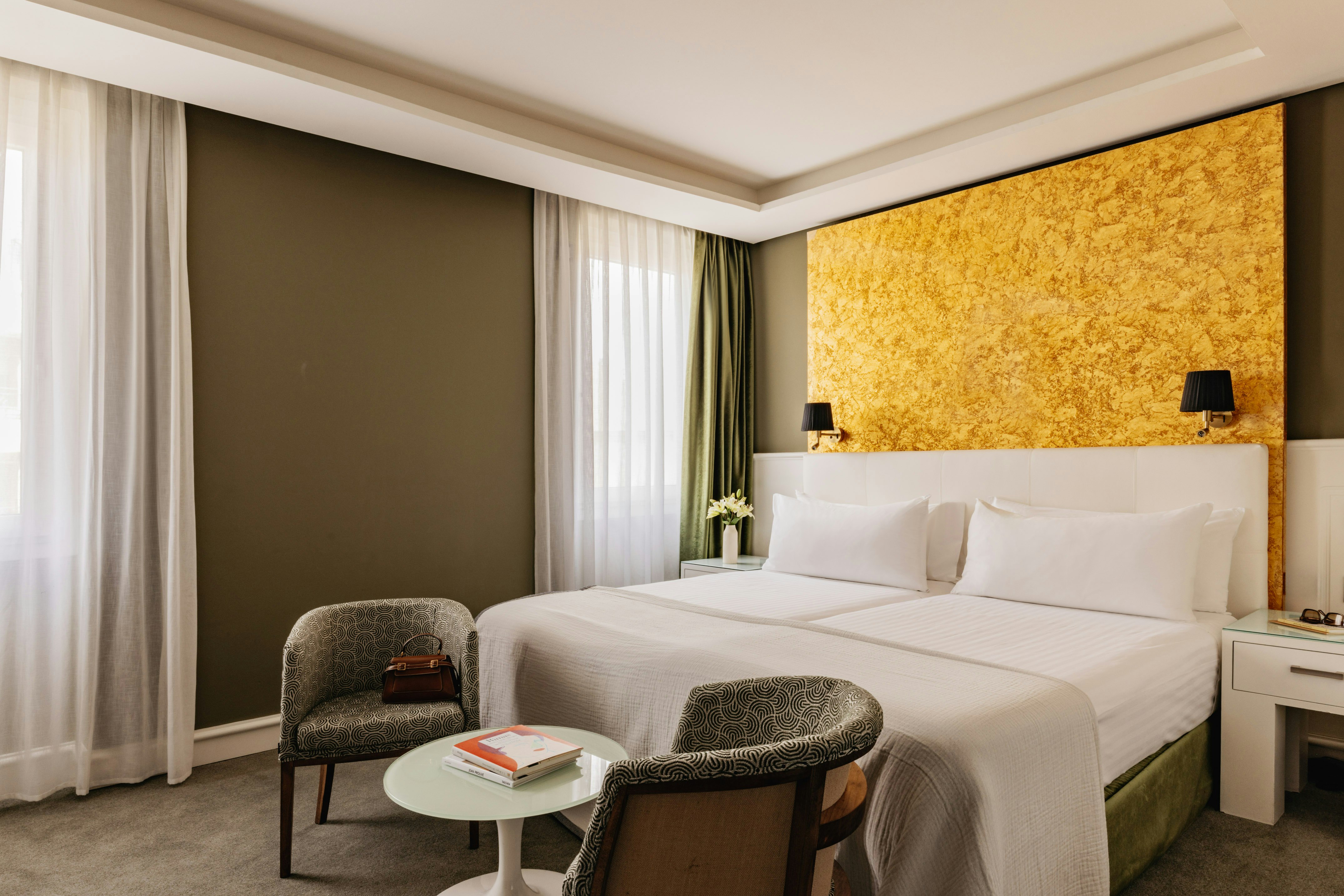 2 Bedrooms, Red Level, Suite