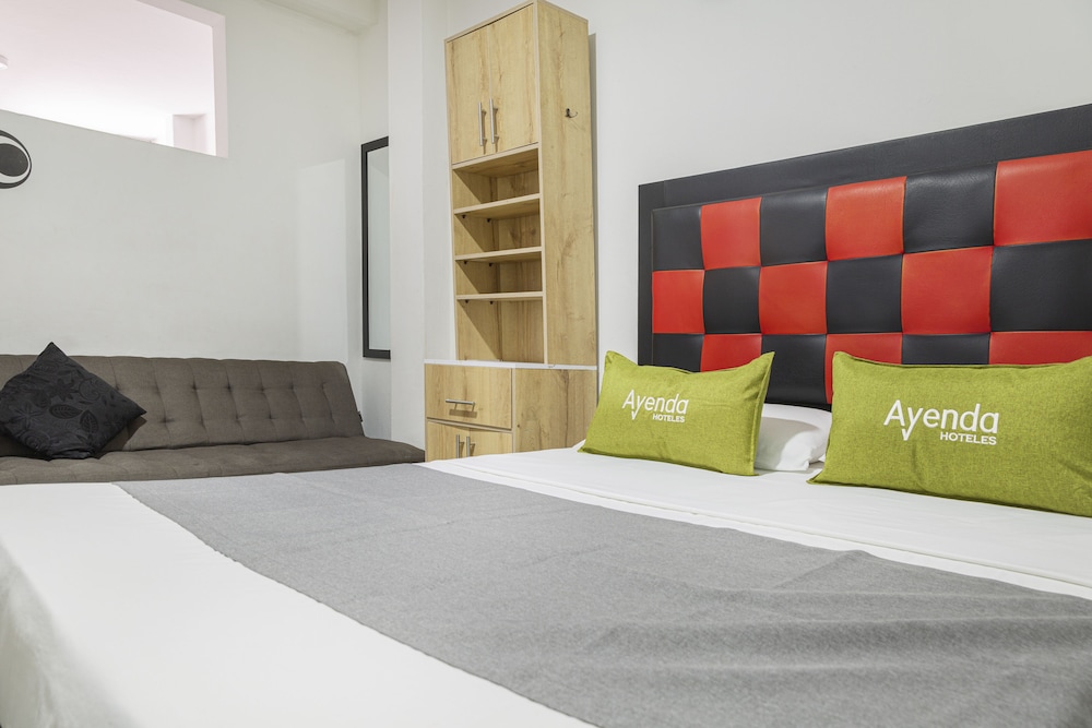 Hotel Laureles de Aburra Medellin 11/49