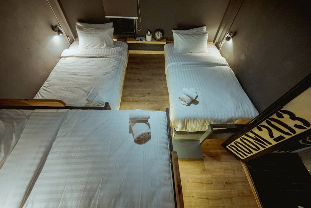 Zeds Hostel Bangkok 32/66