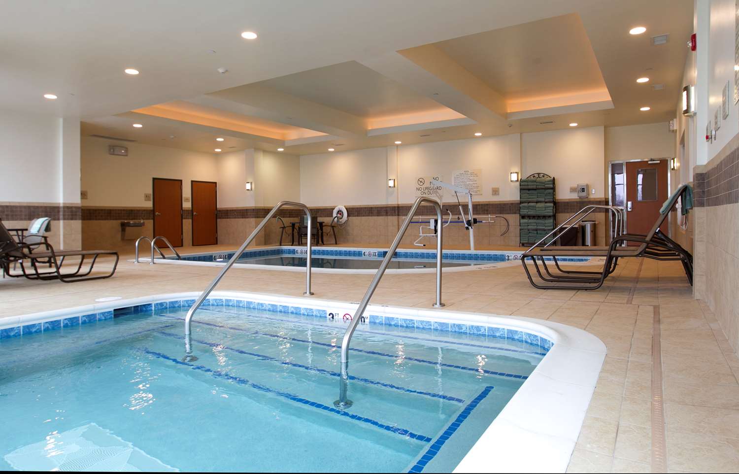 swimming pool spa