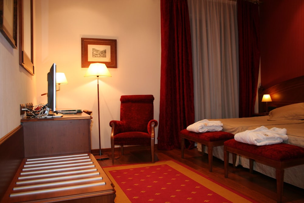 Hotel Palacio De La Magdalena 7/33